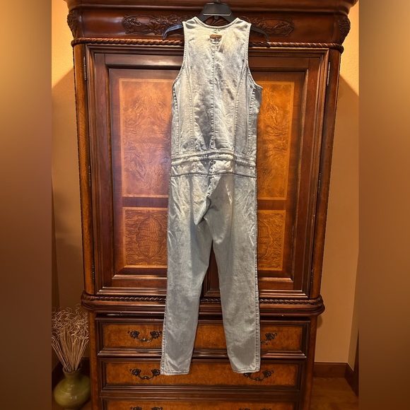 Guess Pants Suit - Picture 4 of 5